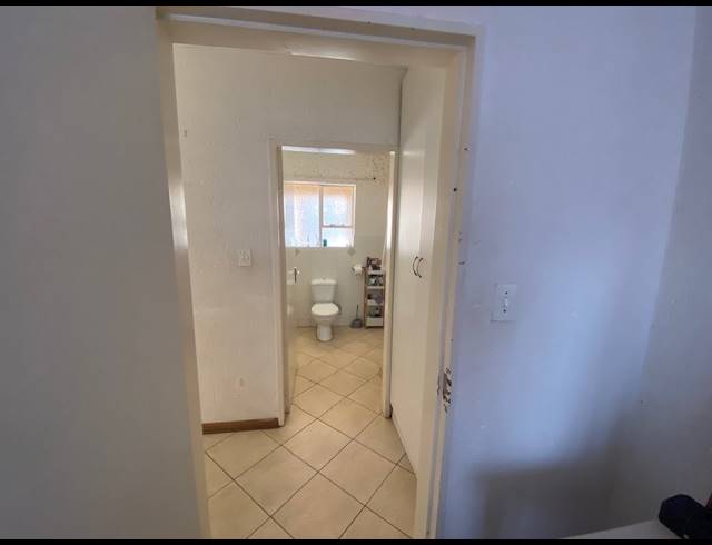 1 BEDROOM FLAT FOR SALE IN RENSBURG